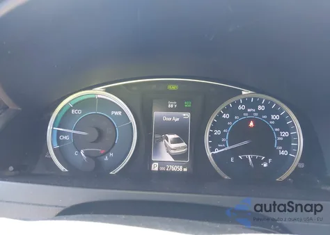 2016 Toyota Camry Hybrid Le z USA, uszkodzony, nr VIN 4T1BD1FK1GU191776